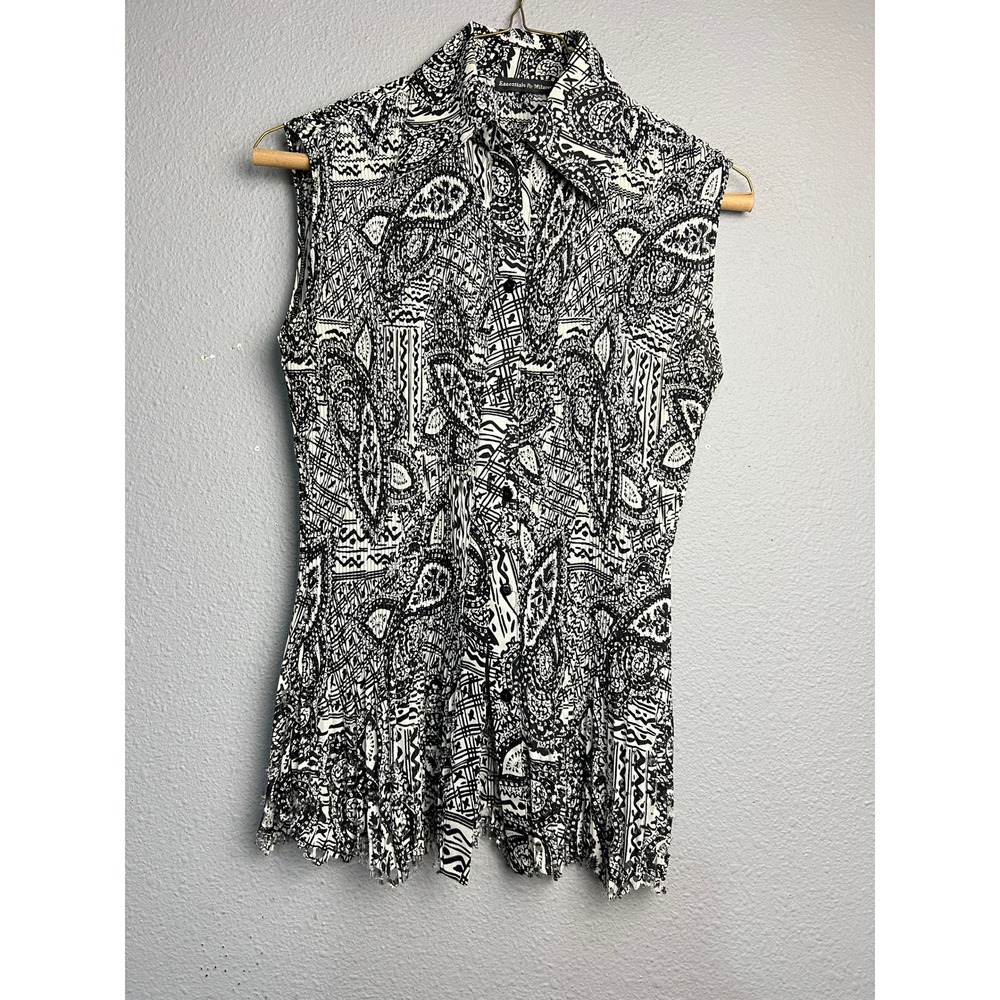 Essentials By Milano Sm Garden Black White Paisley Pleated Sleeveless Blouse